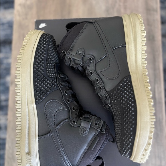 Size 9.5 - Nike Lunar Force 1 Duckboot Black Neutral Olive DZ5320-001 Men’s NEW - Picture 4 of 8
